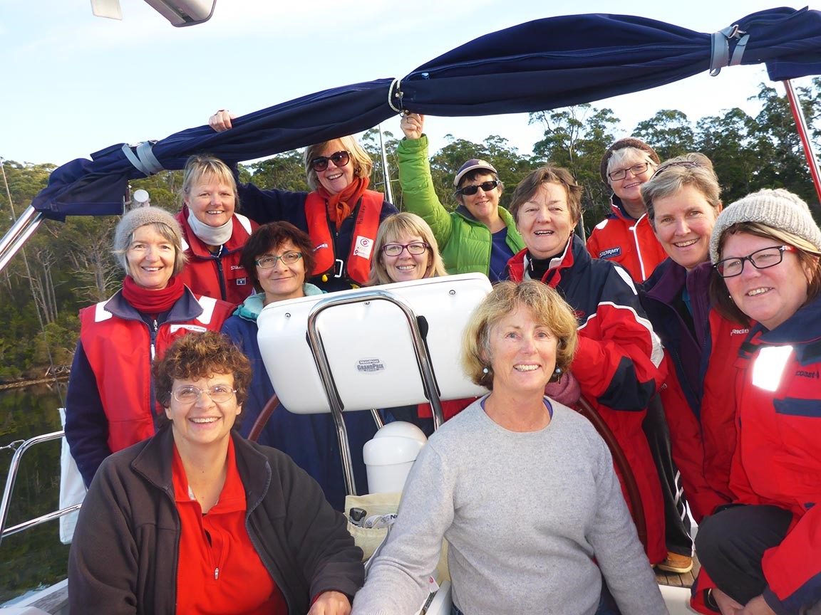 News - Women on boats